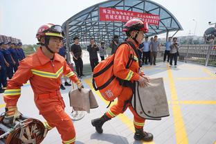 科斯塔库塔：莱奥必须在持续性和大赛上更进一步